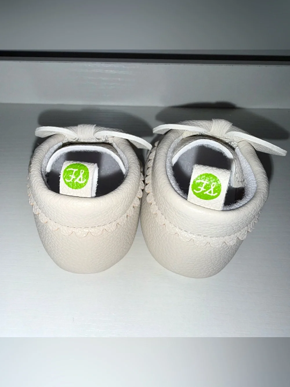 Girls' Soft Leatherette Bow Baby Shoes in Cream